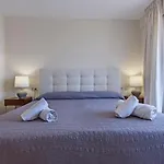 Las Canas Beach Atico 3 Dorm Milla De Oro Marbella